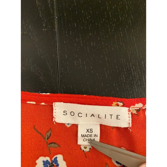 Socialite Peplum Top Women‎ XS Red Floral Elastic Waist Date Night Fall Festival - Picture 3 of 16